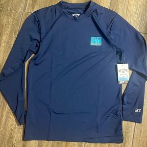 NWT Billabong Swim Long Sleeved Rashguard in size Medium (12)